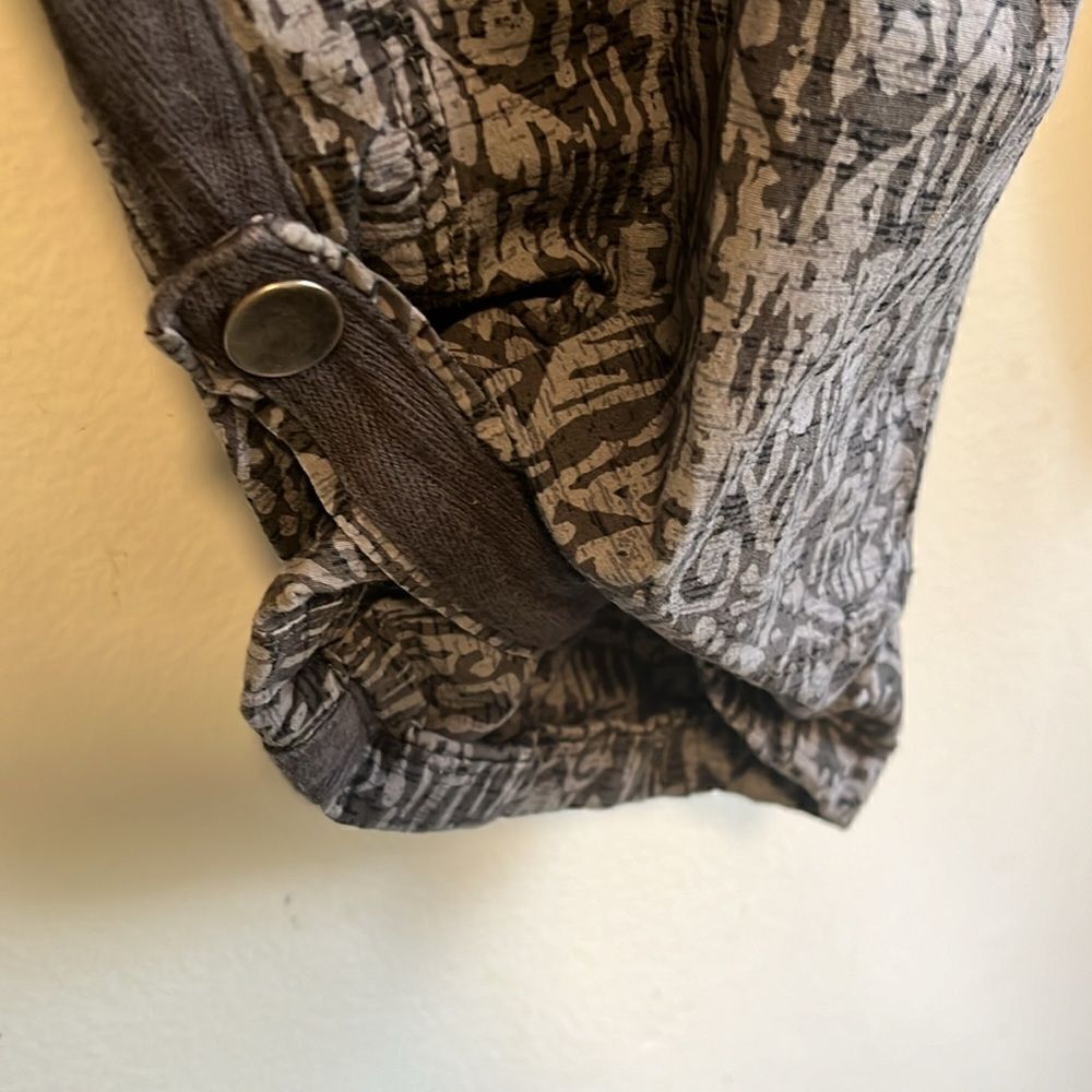 EXCELLENT CONDITION WOMEN’S DEMOCRACY RE-FLEX UTILITY AZTEC CARGO CROPPED PANTS - Picture 3 of 10